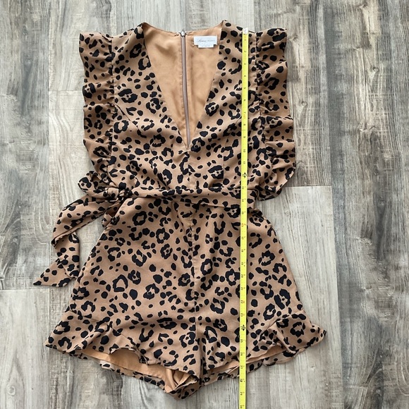 Lovers & Friends Cheetah Jill Romper Size Extra Extra Small - Picture 6 of 8